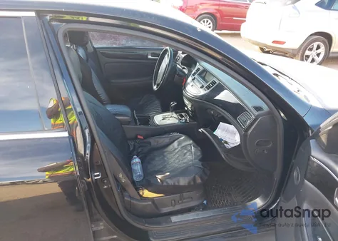 2013 Hyundai Genesis 3.8 from USA, damaged, VIN KMHGC4DD4DU228586